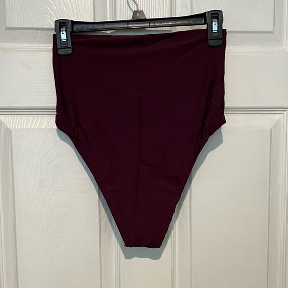 Gianni Bini Bathing Suit Bottoms. NWOT. Size Medium. - Picture 4 of 6
